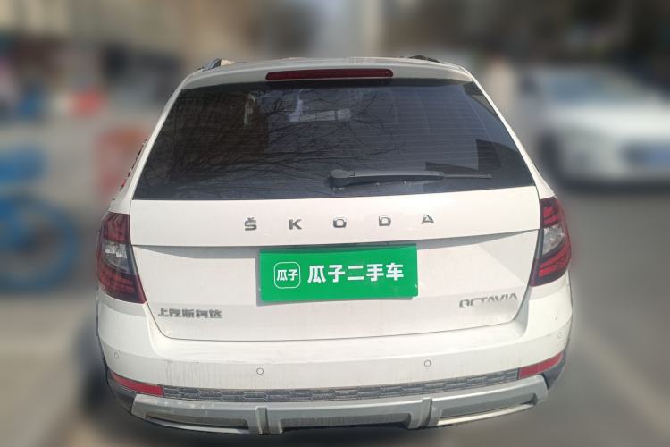 Used Skoda Octavia 2019 TSI280 DSG Luxury Edition Station Wagon China VI Standard Exterior 4