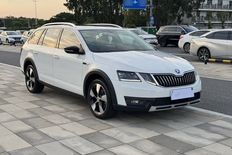 Used Skoda Octavia 2019 TSI280 DSG Luxury Edition Station Wagon China VI Standard Exterior 4