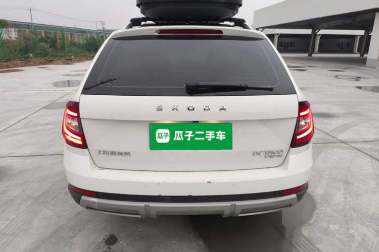 Used Skoda Octavia 2019 Station Wagon TSI230 DSG Luxury Edition China VI Standard Exterior 4