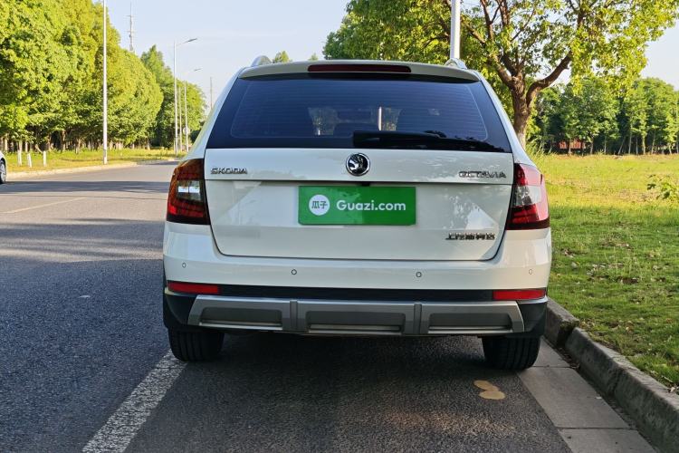 Used Skoda Octavia 2019 TSI230 DSG Luxury Edition Station Wagon China V Standard Exterior 4