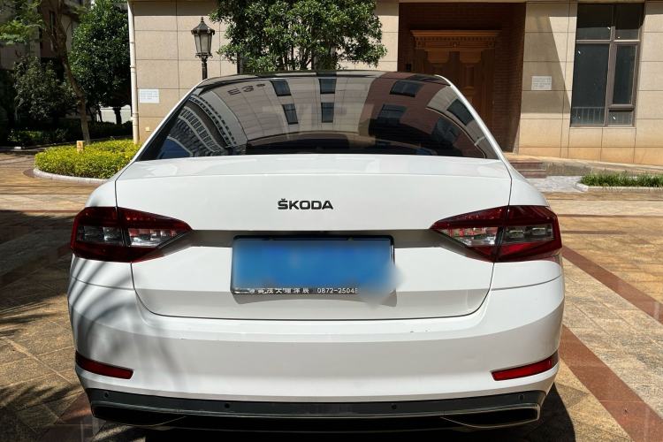 Used Skoda Octavia 2019 TSI280 DSG SmartDrive Luxury Edition China VI Exterior 4