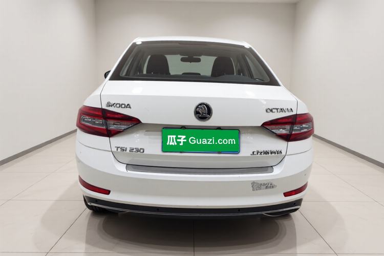 Used Skoda Octavia 2019 TSI230 DSG Comfort Edition Exterior 4