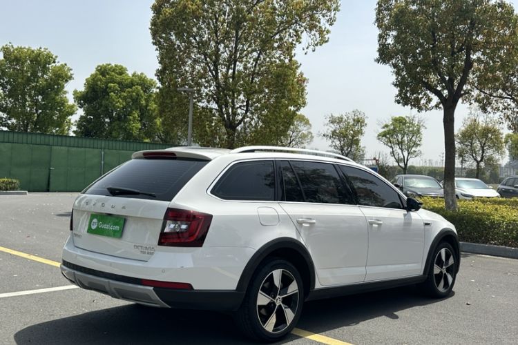 Used Skoda Octavia 2019 TSI280 DSG Luxury Edition Station Wagon China VI Standard Exterior 4