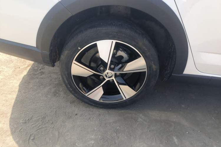 Used Skoda Octavia 2019 TSI280 DSG Luxury Edition Station Wagon China VI Standard Exterior 5