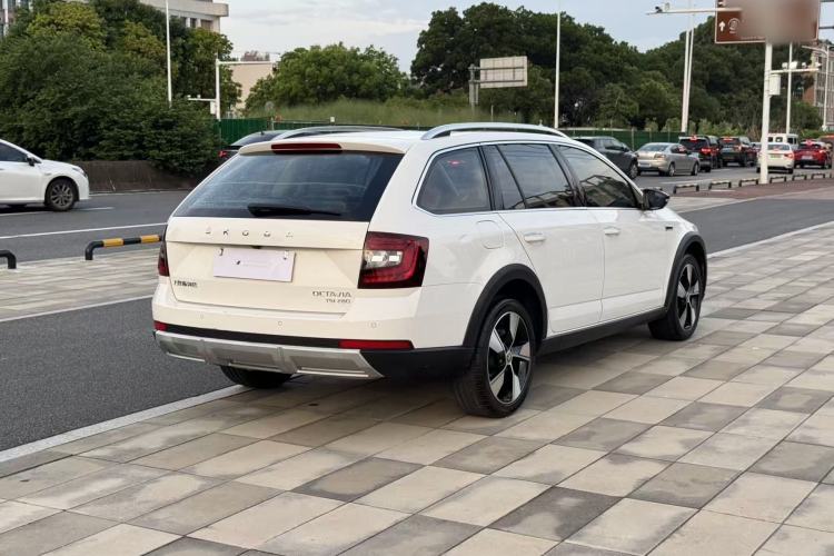 Used Skoda Octavia 2019 TSI280 DSG Luxury Edition Station Wagon China VI Standard Exterior 5