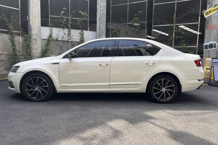 Used Skoda Octavia 2019 TSI280 DSG SmartDrive Luxury Edition China V Standard Exterior 5