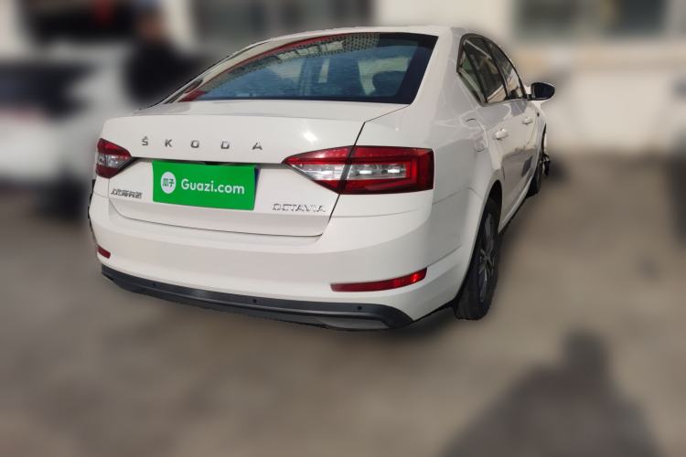Used Skoda Octavia 2019 1.5L Automatic SmartDrive Comfort Edition China VI Standard Exterior 5