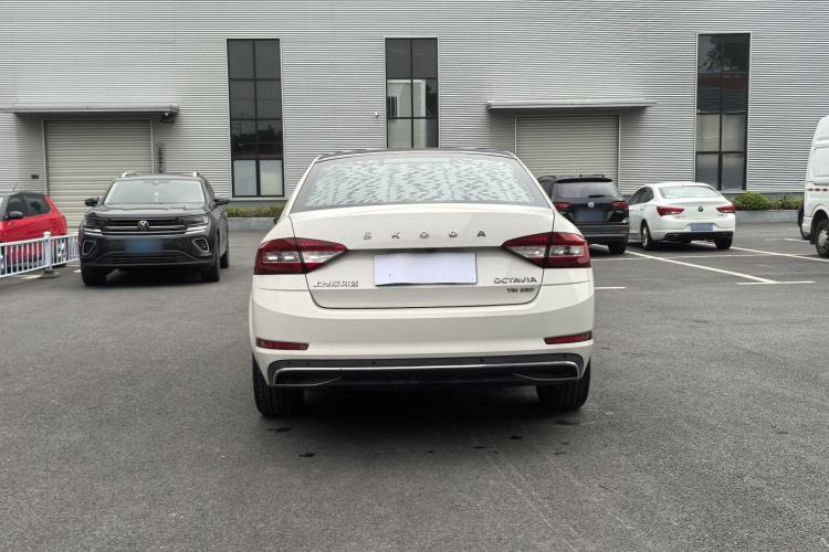 Used Skoda Octavia 2019 TSI280 DSG SmartDrive Luxury Edition China VI Exterior 5