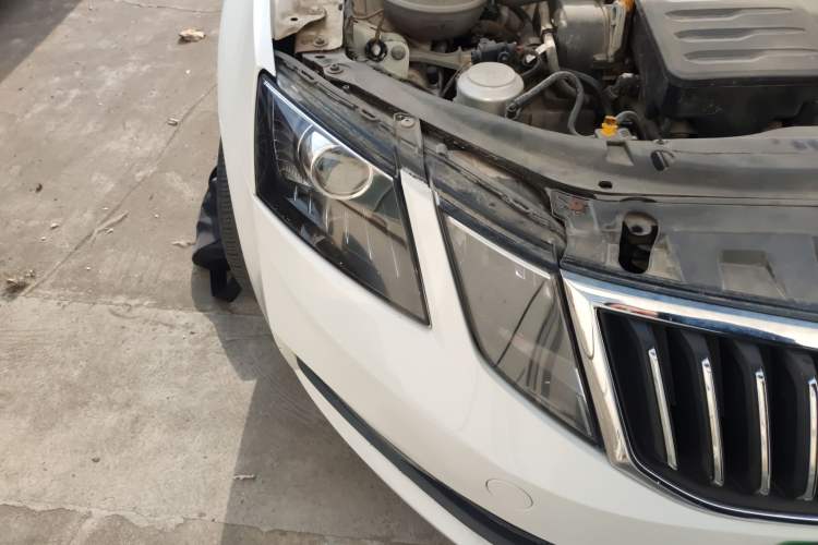 Used Skoda Octavia 2019 1.5L Automatic SmartDrive Comfort Edition China VI Standard Exterior 6