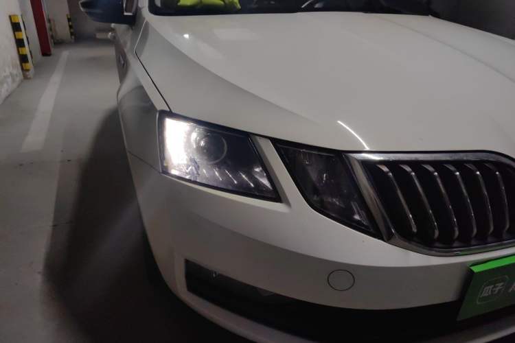 Used Skoda Octavia 2019 TSI230 DSG Smart & Comfort Edition China VI Standard Exterior 6