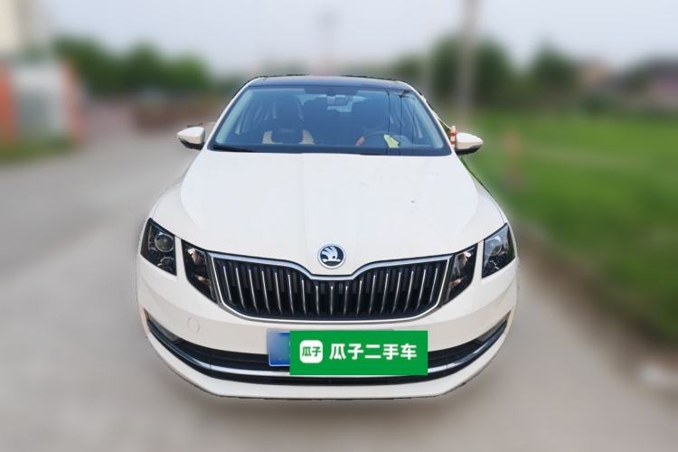 Used Skoda Octavia 2019 1.5L Automatic Smart Drive Luxury Edition China VI Standard Front