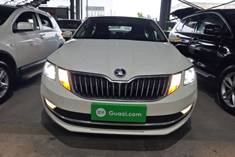 Used Skoda Octavia 2019 TSI230 DSG SmartDrive Luxury Edition China VI Front