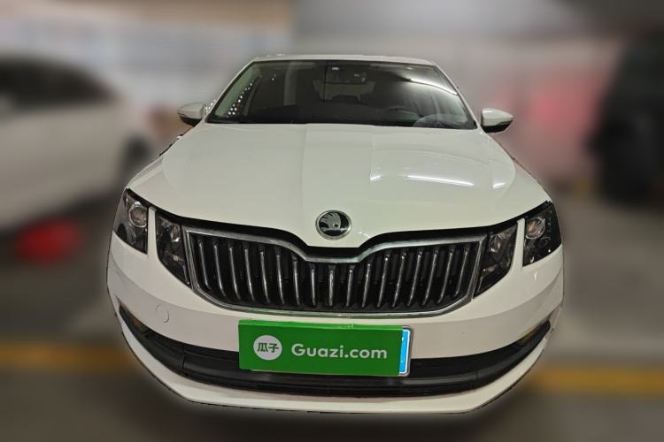 Used Skoda Octavia 2019 1.5L Manual Standard Edition China VI Front