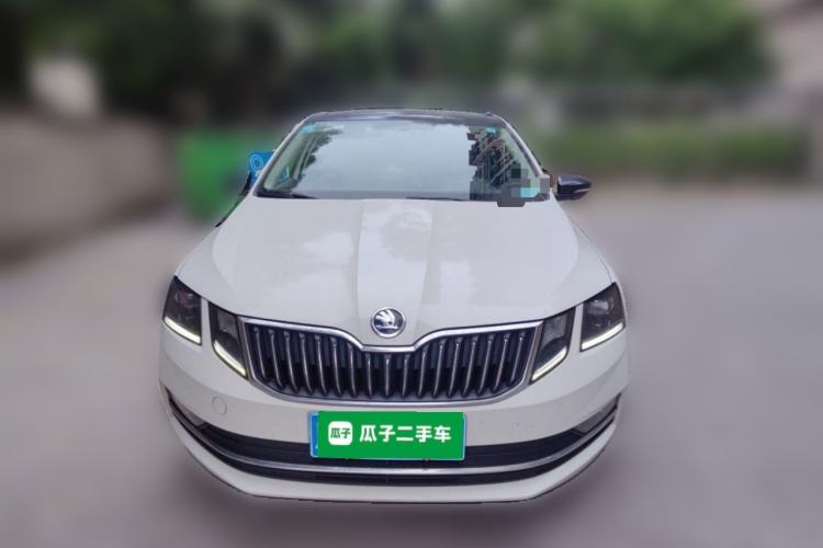 Used Skoda Octavia 2019 TSI280 DSG SmartDrive Luxury Edition China VI Front