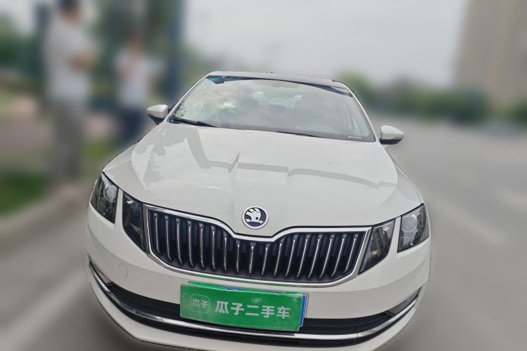 Used Skoda Octavia 2019 1.5L Automatic Smart Drive Luxury Edition China VI Standard Front