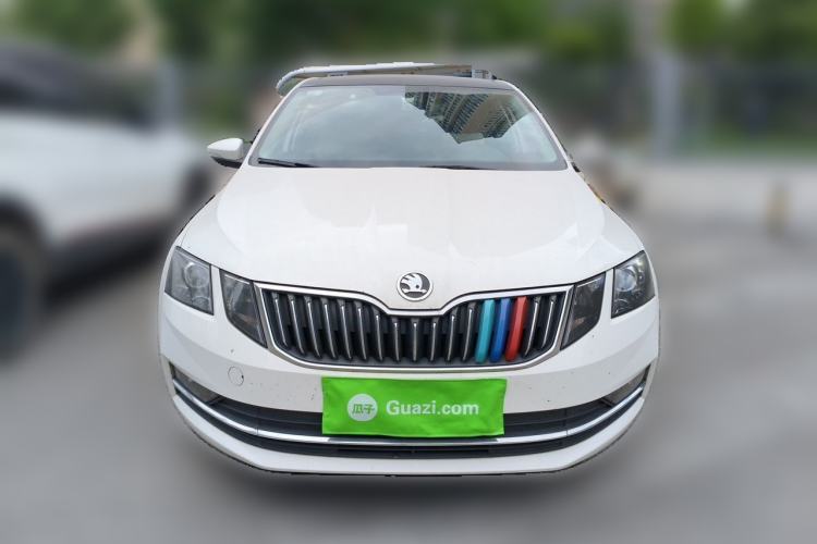 Used Skoda Octavia 2019 1.5L Automatic Smart Drive Luxury Edition China VI Standard Front