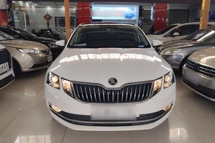 Used Skoda Octavia 2019 1.5L Automatic Smart Drive Luxury Edition China VI Standard Front