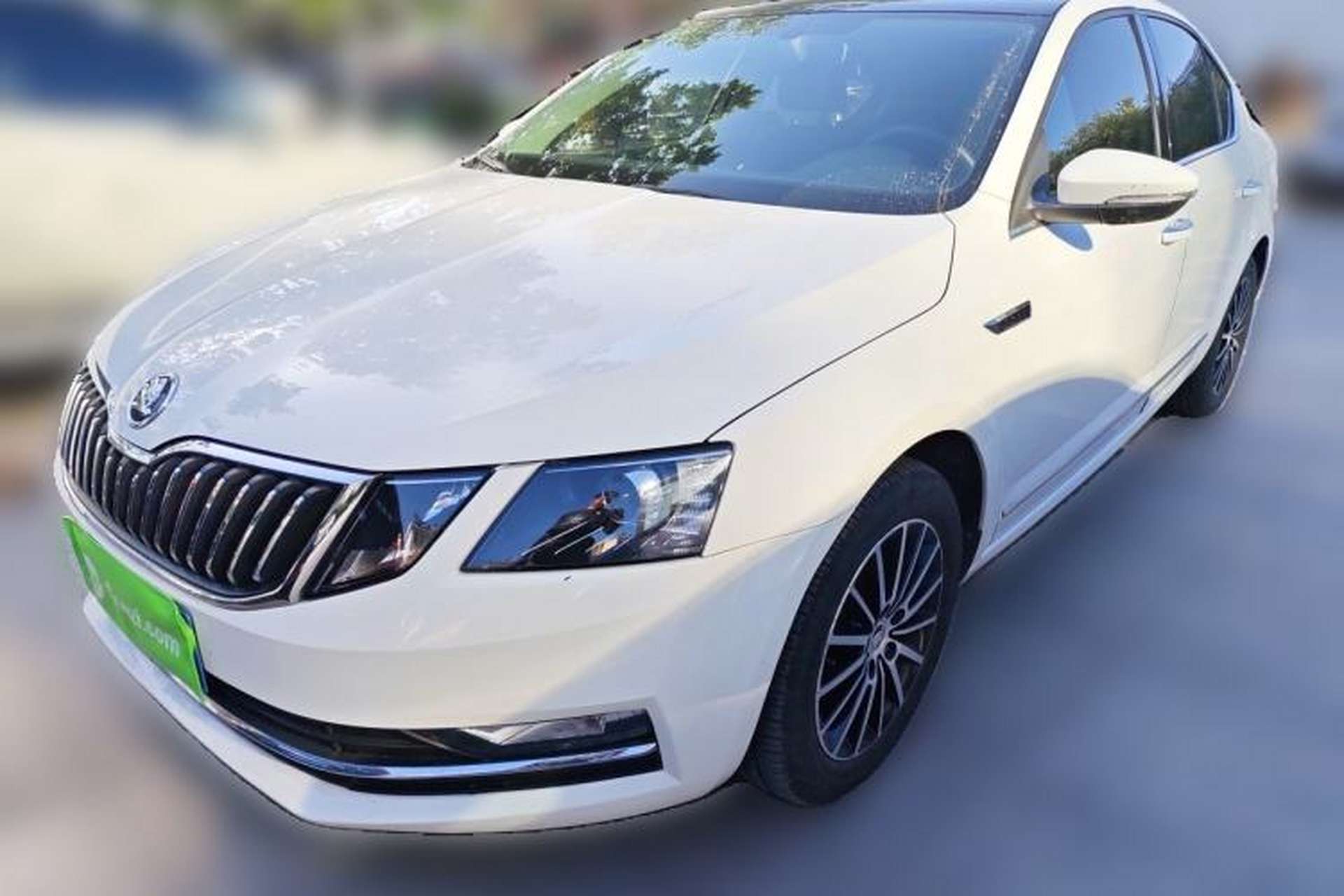 Used Skoda Octavia 2019 TSI230 DSG Luxury Edition Front Left 45 Deg