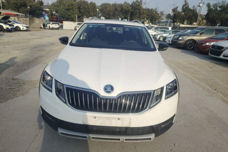 Used Skoda Octavia 2019 TSI280 DSG Luxury Edition Station Wagon China VI Standard Front
