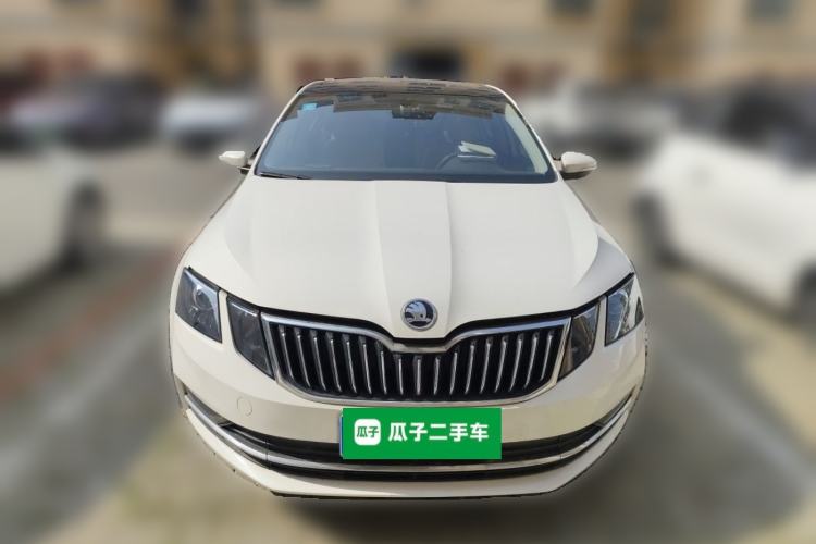 Used Skoda Octavia 2019 1.5L Manual SmartDrive Luxury Edition China VI Standard Front