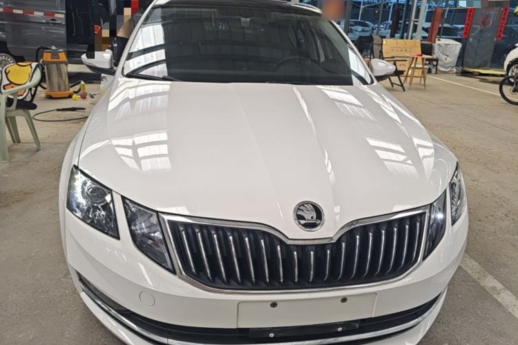 Used Skoda Octavia 2019 1.5L Automatic Smart Drive Luxury Edition China VI Standard Front