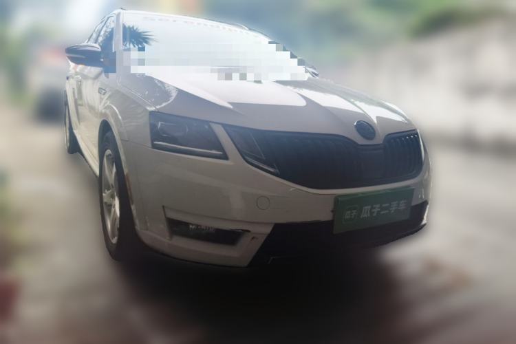 Used Skoda Octavia 2019 TSI280 DSG Luxury Edition Station Wagon China VI Standard Front Right 45 Deg