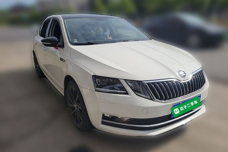 Used Skoda Octavia 2019 TSI280 DSG SmartDrive Luxury Edition China VI Front Right 45 Deg