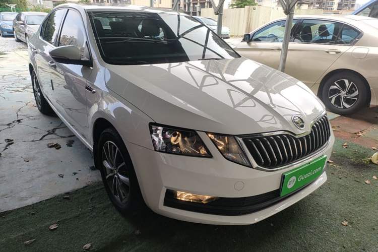 Used Skoda Octavia 2019 TSI230 DSG SmartDrive Comfort Edition China V Standard Front Right 45 Deg