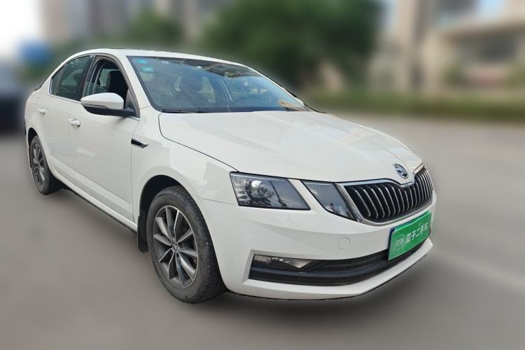Used Skoda Octavia 2019 1.5L Automatic SmartDrive Comfort Edition China VI Standard Front Right 45 Deg