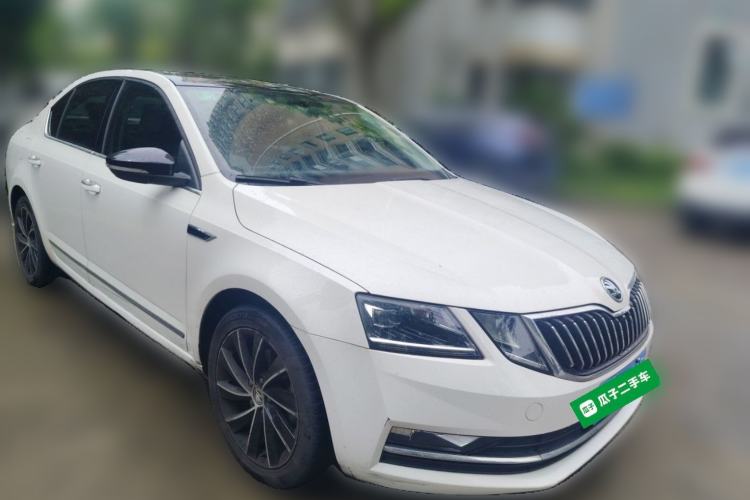 Used Skoda Octavia 2019 TSI280 DSG SmartDrive Luxury Edition China VI Front Right 45 Deg