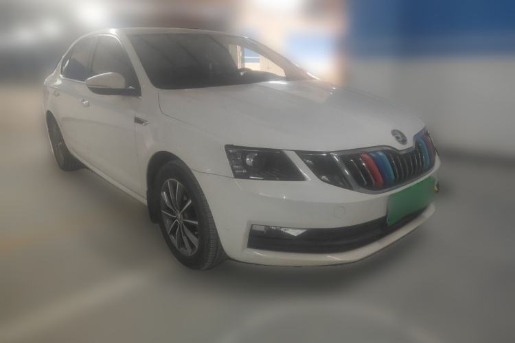 Used Skoda Octavia 2019 1.5L Automatic SmartDrive Comfort Edition China VI Standard Front Right 45 Deg