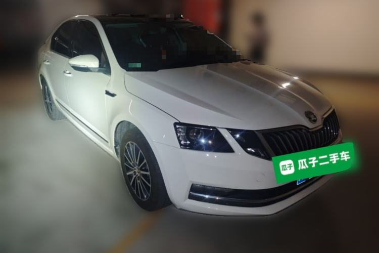 Used Skoda Octavia 2019 TSI230 DSG SmartDrive Luxury Edition China V Standard Front Right 45 Deg