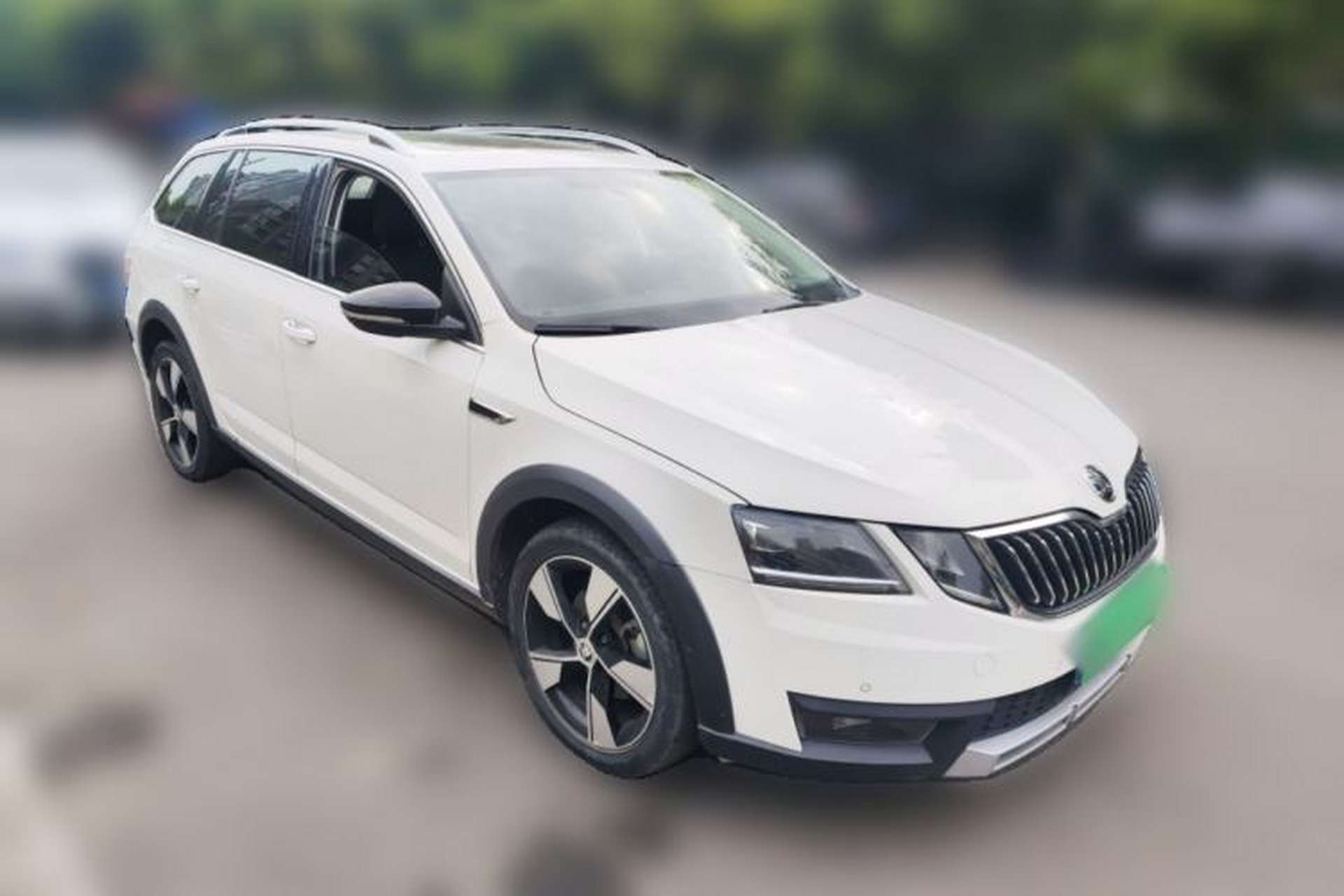 Used Skoda Octavia 2019 TSI280 DSG Luxury Edition Station Wagon China VI Standard Front Right 45 Deg