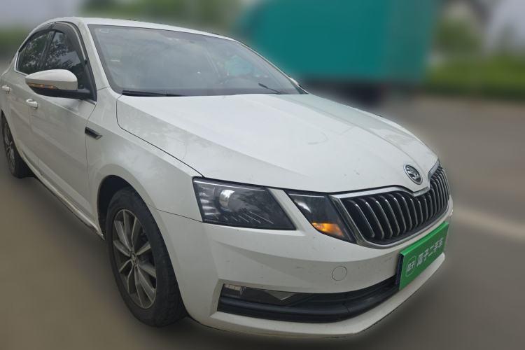 Used Skoda Octavia 2019 1.5L Automatic SmartDrive Comfort Edition China VI Standard Front Right 45 Deg