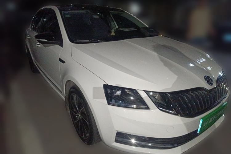 Used Skoda Octavia 2019 TSI280 DSG SmartDrive Luxury Edition China VI Front Right 45 Deg