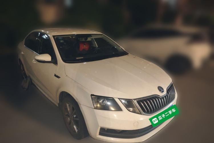 Used Skoda Octavia 2019 1.5L Automatic SmartDrive Comfort Edition China VI Standard Front Right 45 Deg