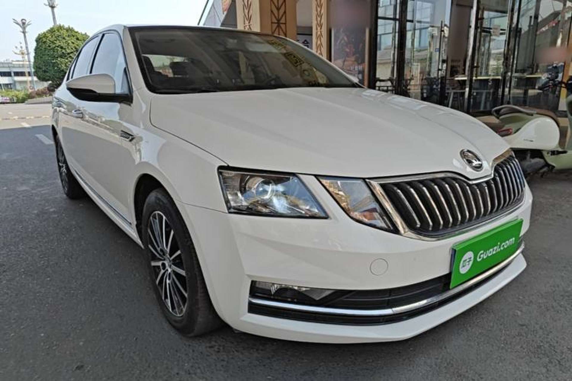 Used Skoda Octavia 2019 1.5L Automatic Smart Drive Luxury Edition China VI Standard Front Right 45 Deg