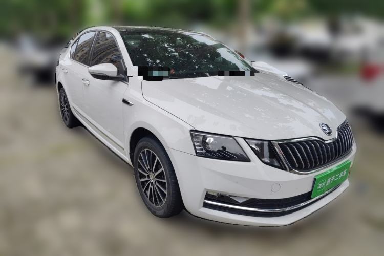 Used Skoda Octavia 2019 TSI230 DSG Luxury Edition Front Right 45 Deg