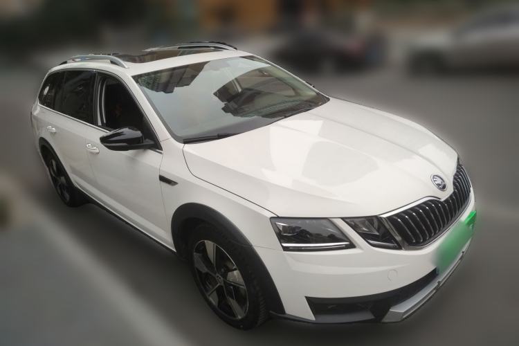 Used Skoda Octavia 2019 TSI280 DSG Luxury Edition Station Wagon China VI Standard Front Right 45 Deg