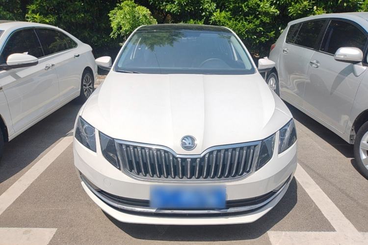 Used Skoda Octavia 2019 1.5L Automatic Smart Drive Luxury Edition China VI Standard Front