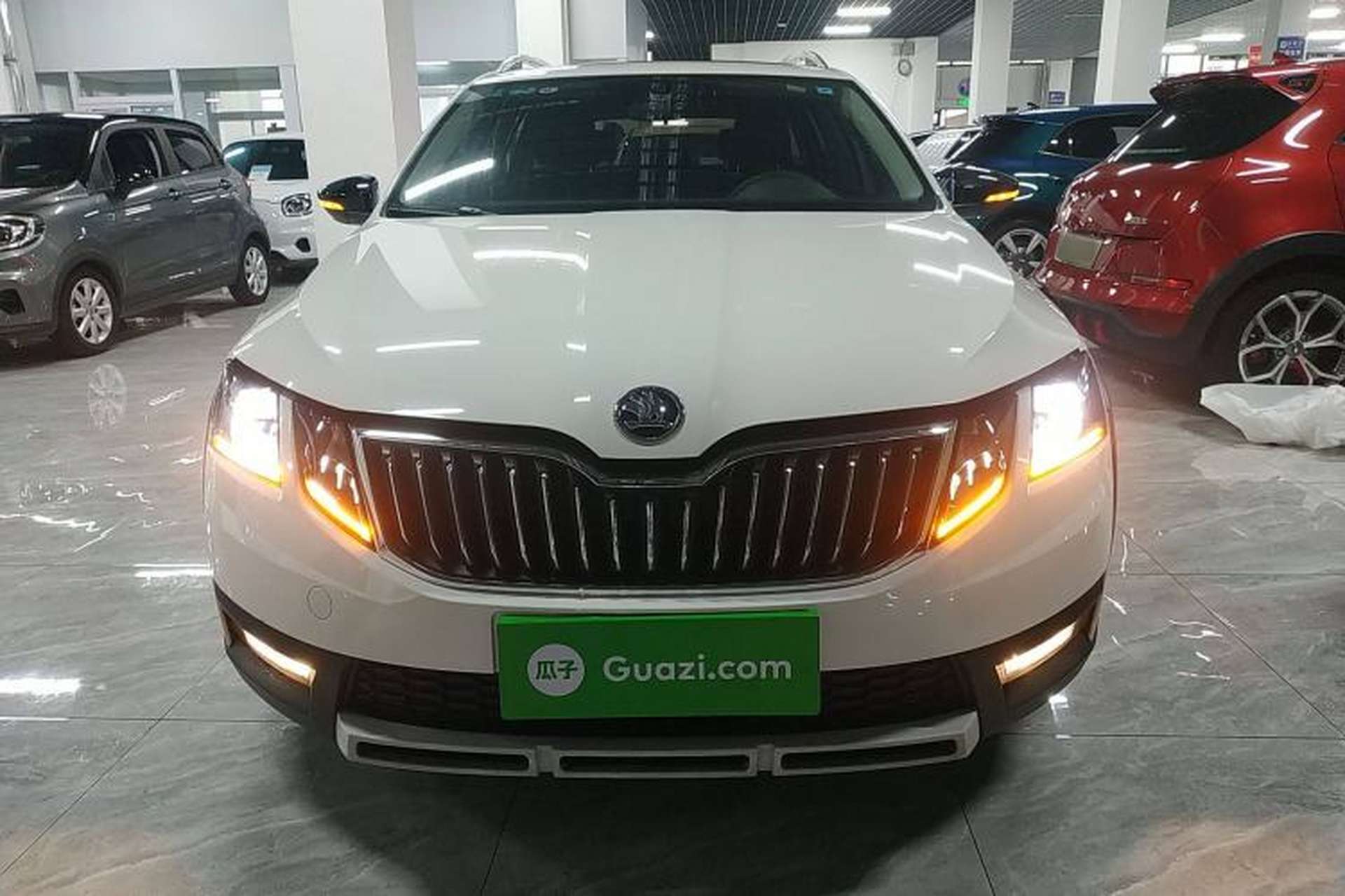 Used Skoda Octavia 2019 TSI280 DSG Luxury Edition Station Wagon China VI Standard Front