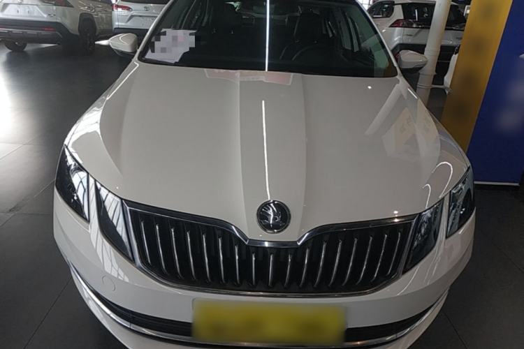 Used Skoda Octavia 2019 1.5L Automatic Smart Drive Luxury Edition China VI Standard Front