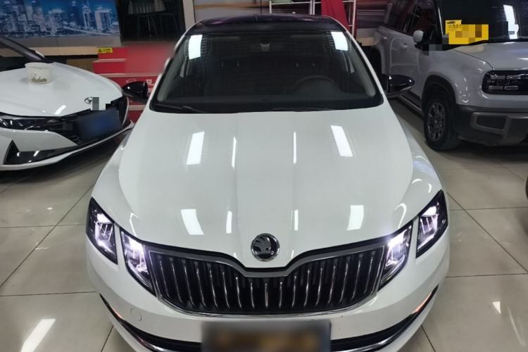 Used Skoda Octavia 2019 TSI280 DSG SmartDrive Luxury Edition China VI Front