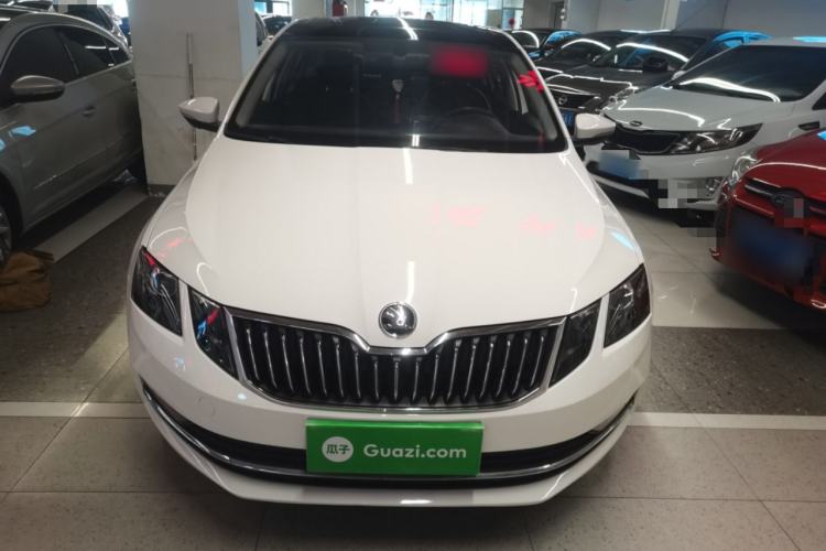 Used Skoda Octavia 2019 1.5L Automatic Smart Drive Luxury Edition China VI Standard Front