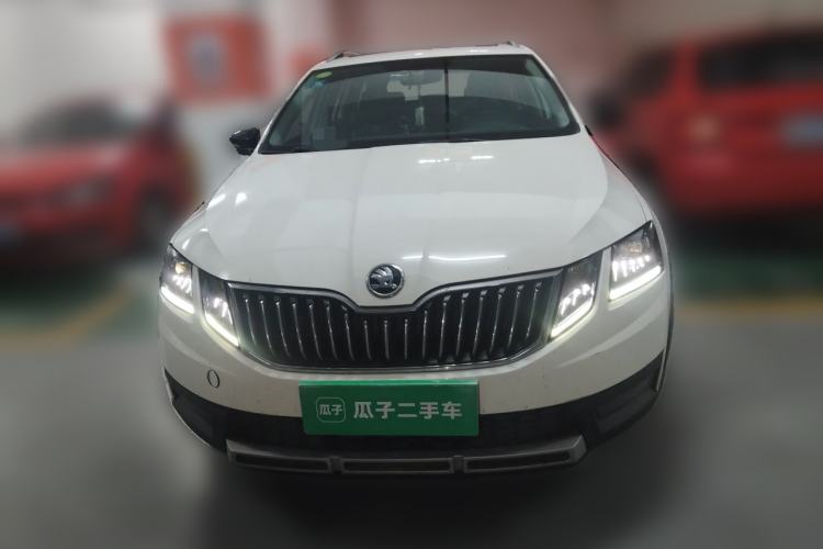 Used Skoda Octavia 2019 TSI280 DSG Luxury Edition Station Wagon China VI Standard Front