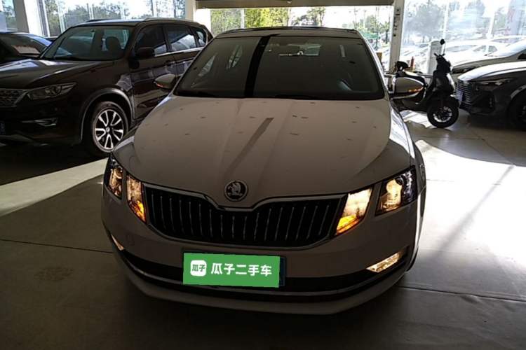 Used Skoda Octavia 2019 TSI230 DSG Luxury Edition Front