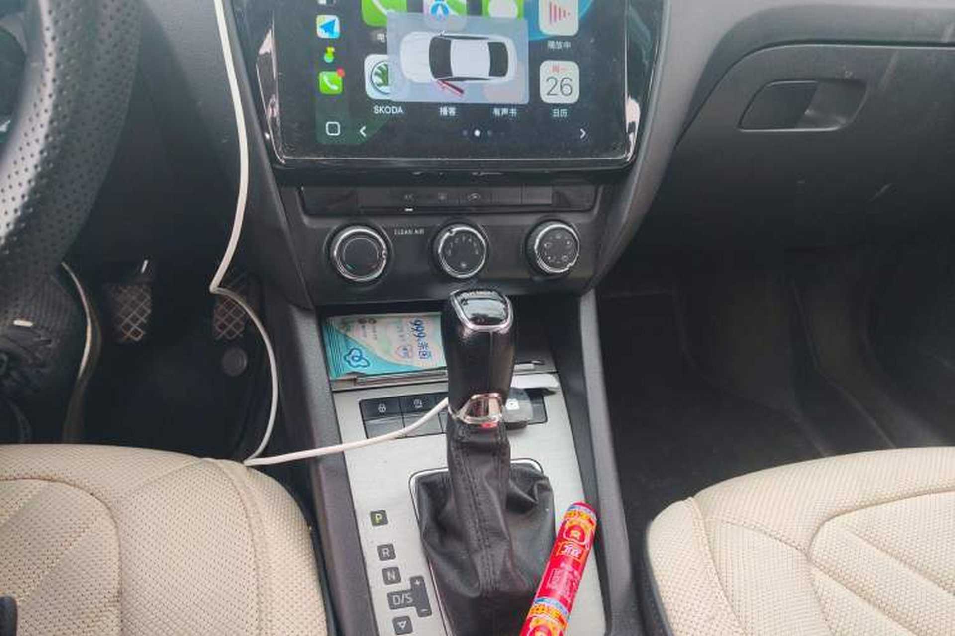 Used Skoda Octavia 2019 1.5L Automatic Smart Drive Luxury Edition China VI Standard Gear Lever