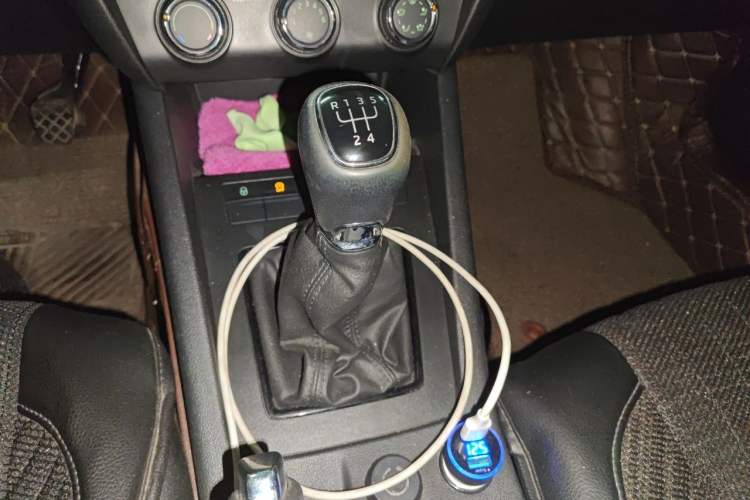 Used Skoda Octavia 2019 1.5L Manual Standard Edition China VI Gear Lever