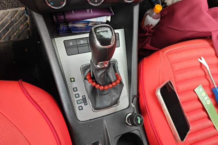 Used Skoda Octavia 2019 1.5L Automatic SmartDrive Comfort Edition China V Standard Gear Lever
