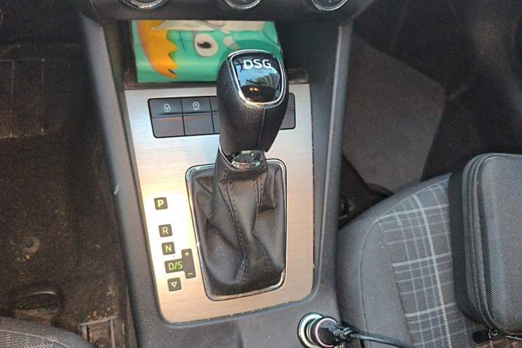 Used Skoda Octavia 2019 TSI230 DSG SmartDrive Comfort Edition China V Standard Gear Lever